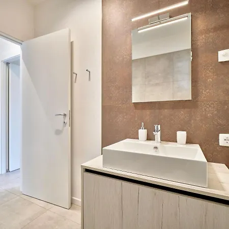 Apartmentsgarda - Il Leccio Garda (Verona)